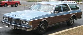 2nd-Oldsmobile-Custom-Cruiser.jpg